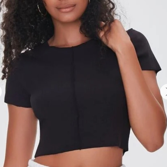 Forever 21 Women's Knit Cropped Tee NWT - Picture 2 of 10